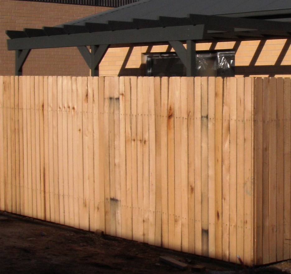 1.8m Hardwood Paling Fence STEEL POST per metre Hardwood Fencing